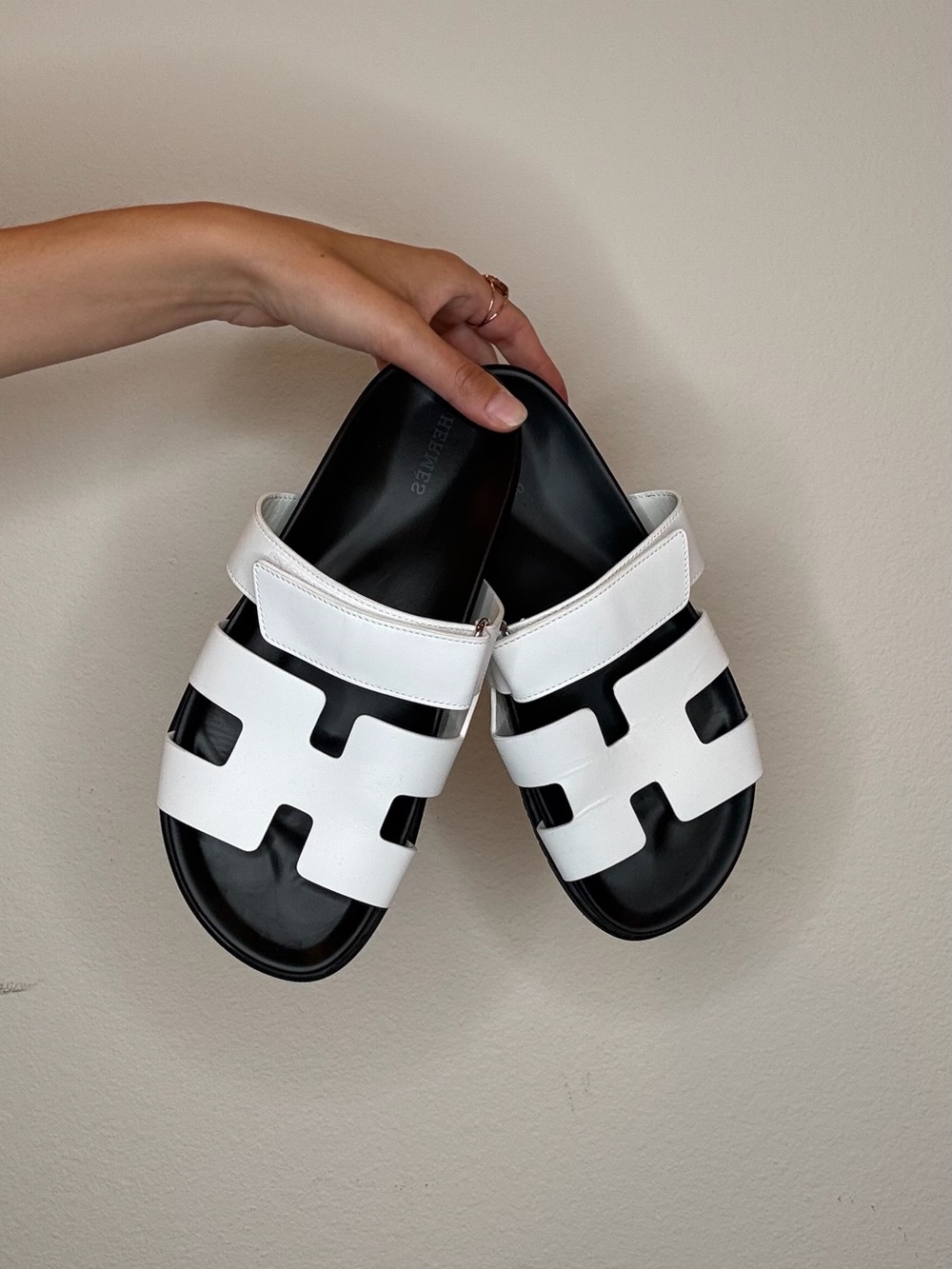 Hermes Chypre White and Black Sandals - Picture 4 of 4